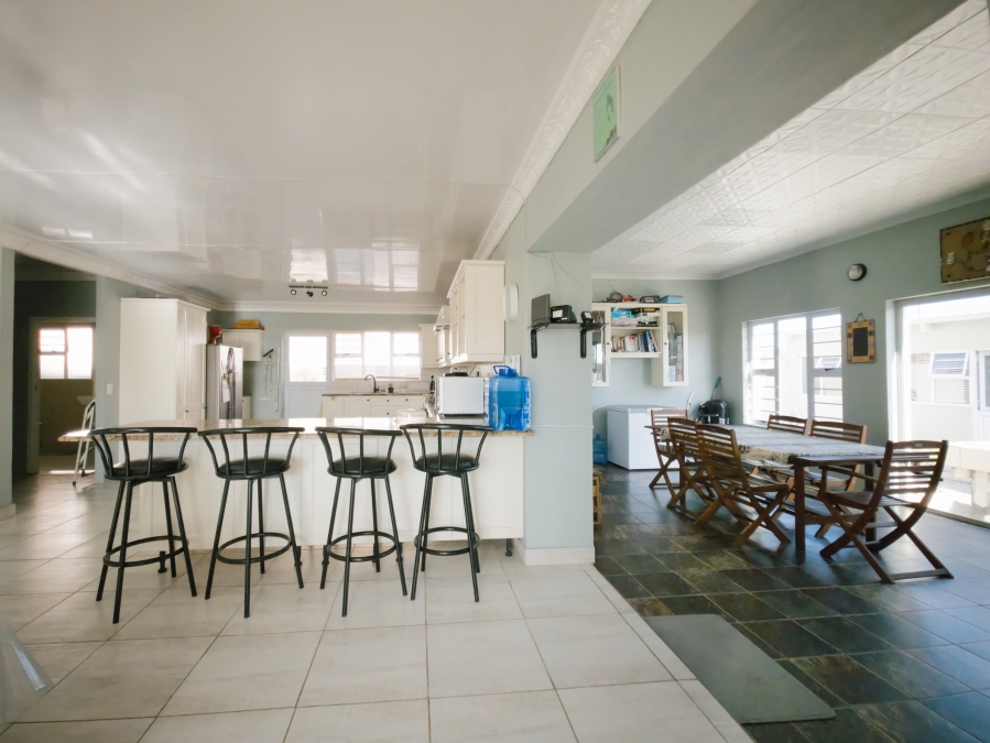 5 Bedroom Property for Sale in Hawston Western Cape